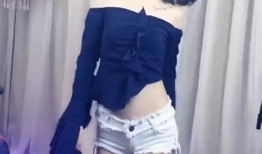 抖音紧身衣潮流揭秘：如何穿出时尚与自信