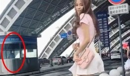 抖音孕妇舞蹈潮流揭秘：如今的孕妈如何体验舞动乐趣