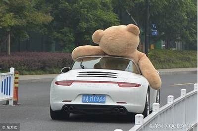 揭秘富二代的奢华生活与抖音短视频的背后故事