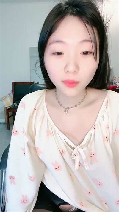 抖阴小师妹：探索青春与热情的奇幻世界